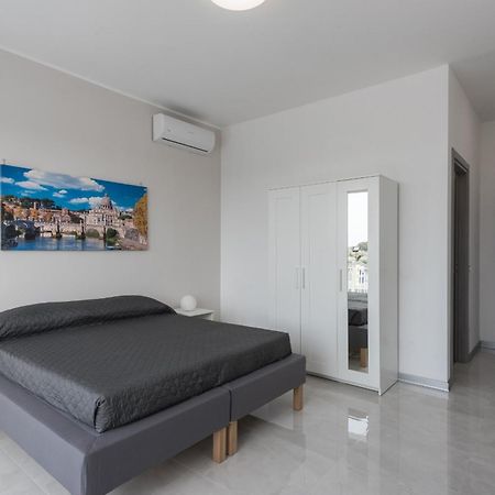 Travelershome Ciampino Airport Guesthouse 600M To Airport Exterior foto