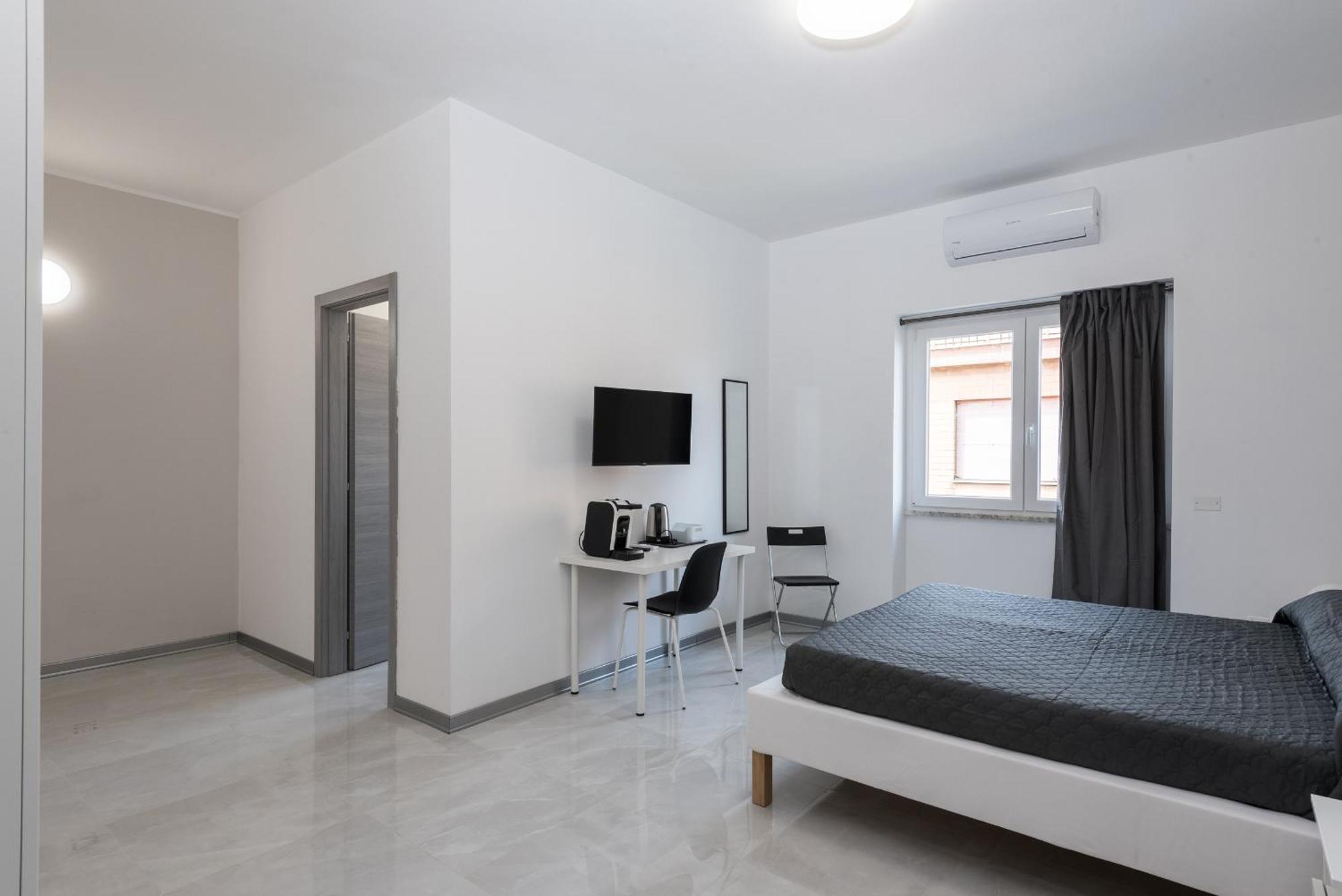 Travelershome Ciampino Airport Guesthouse 600M To Airport Exterior foto