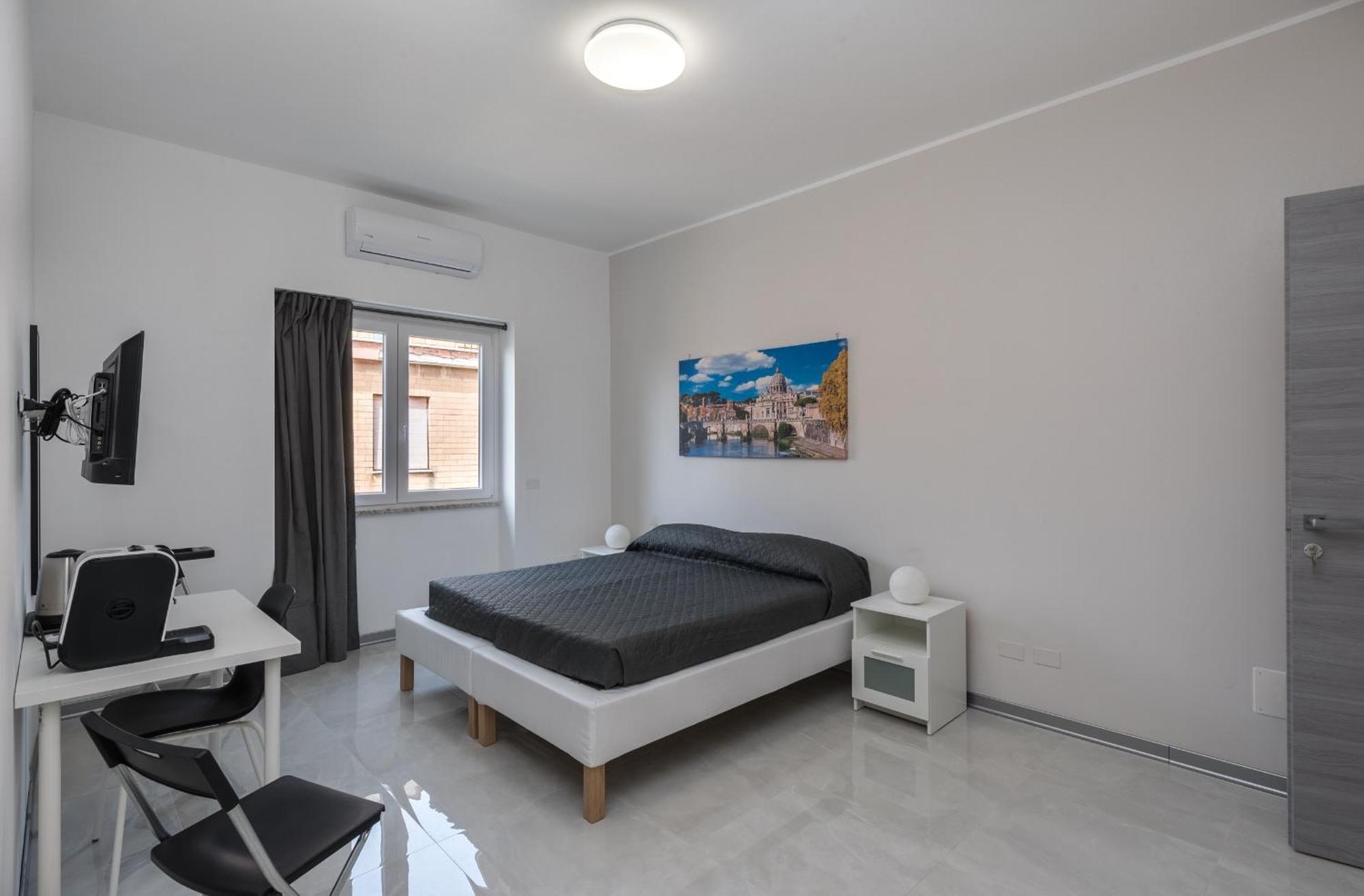 Travelershome Ciampino Airport Guesthouse 600M To Airport Exterior foto