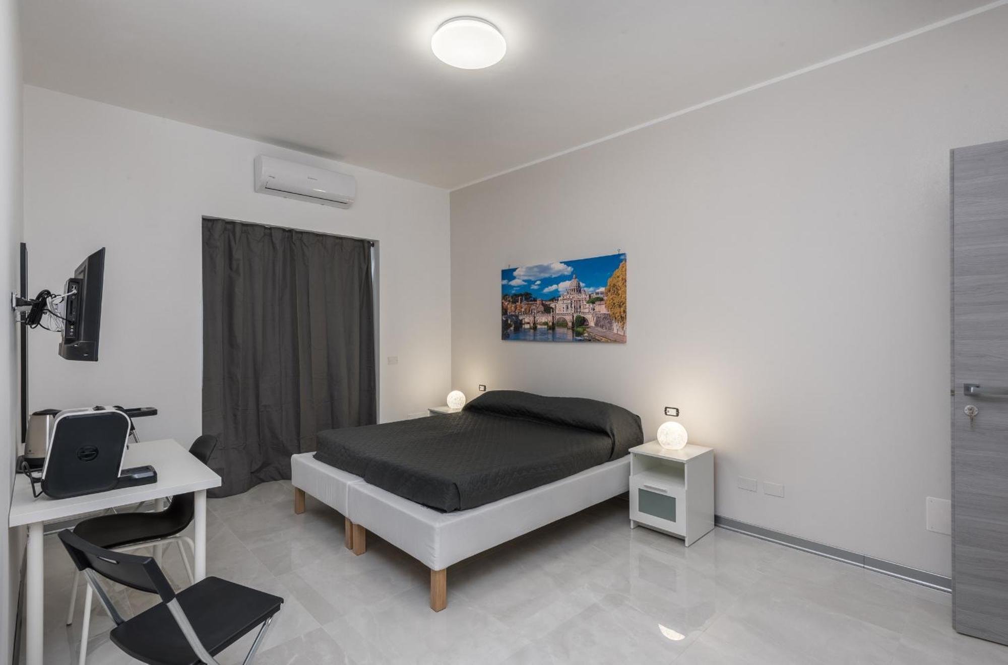 Travelershome Ciampino Airport Guesthouse 600M To Airport Exterior foto