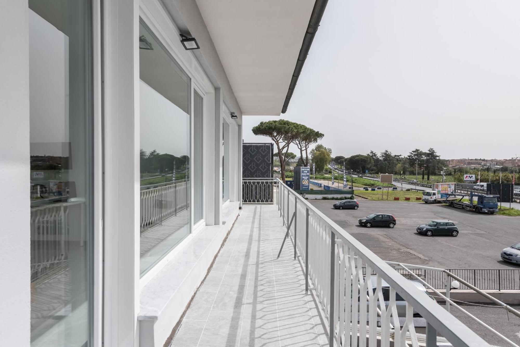 Travelershome Ciampino Airport Guesthouse 600M To Airport Exterior foto