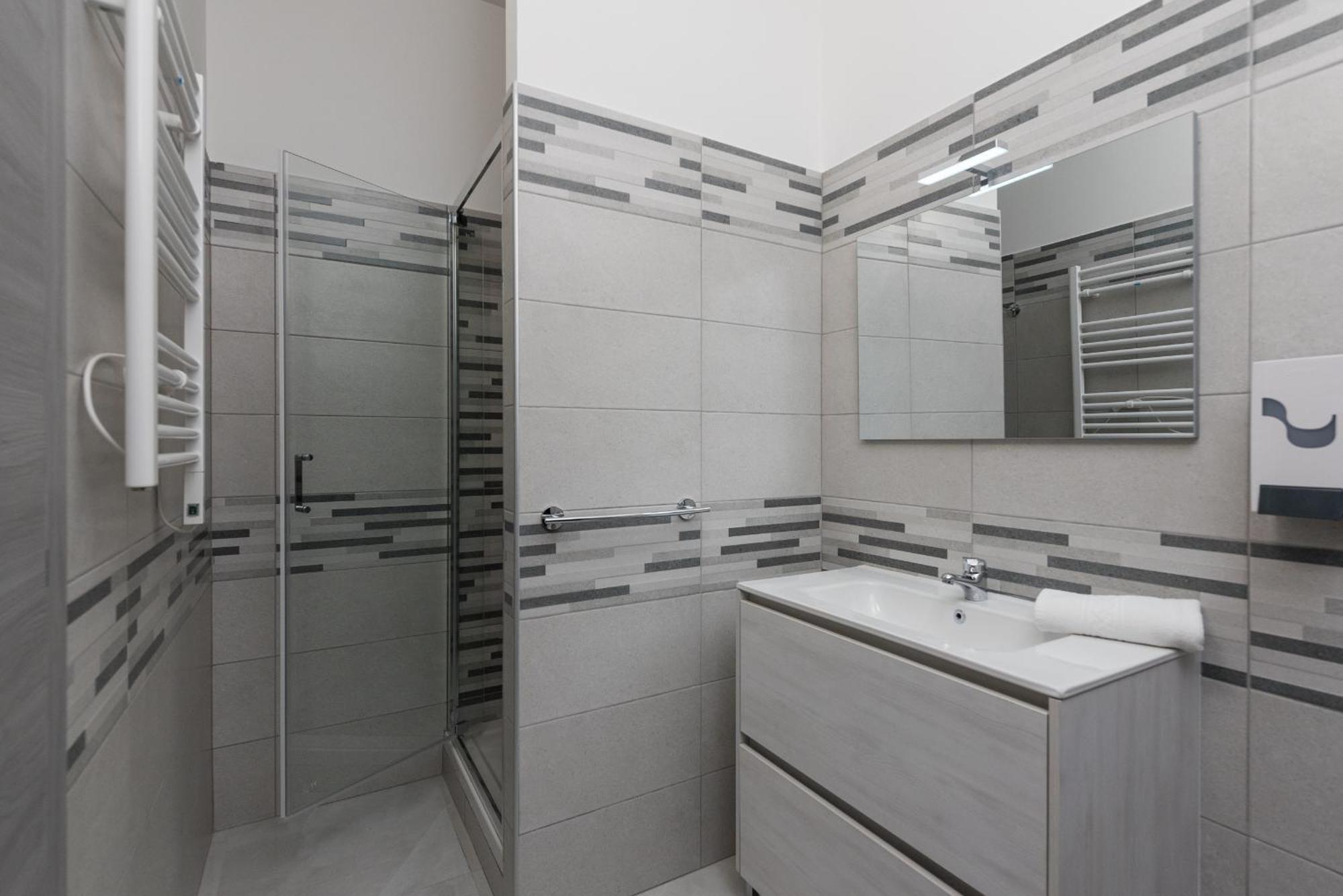 Travelershome Ciampino Airport Guesthouse 600M To Airport Exterior foto